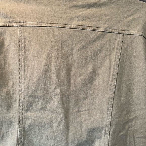 NWT Stunning Arianna by Howard’s Studded Military Green S/M Button Front Raw Hem - Picture 10 of 11